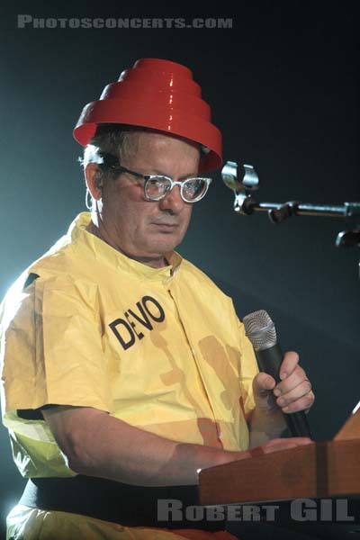 DEVO - 2008-06-03 - PARIS - Espace Charlie Parker - Grande Halle - 